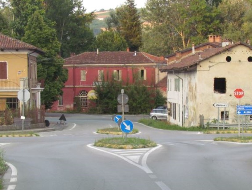 Rotonda via Stazione Carru 1760692450259