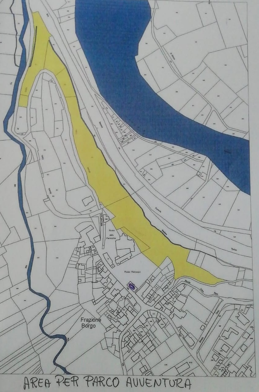 PROVINCIA GRANDA - Evidenziata in giallo, l'area su cui sorgerà il nuovo parco avventura
