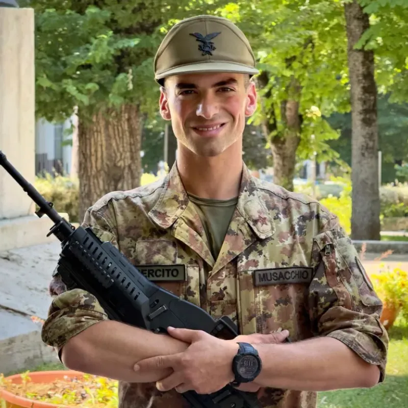 PROVINCIA GRANDA - Domenico diventa alpino nel Battaglione Aosta